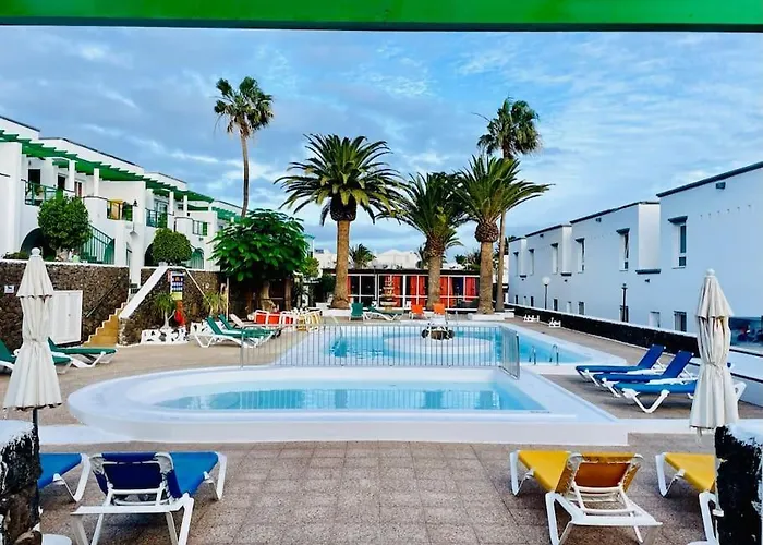Relaxing Upper Floor Apartment- Exclusive Complex. דירה Los Pocillos