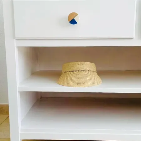 Relaxing Upper Floor Apartment- Exclusive Complex.